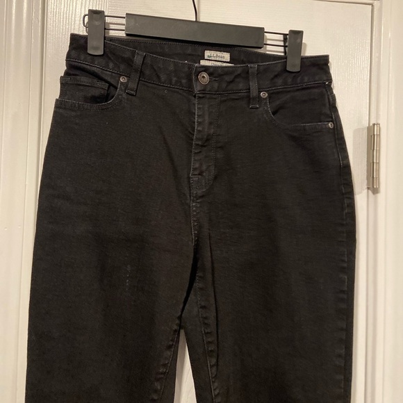 L.L. Bean Size 8 M/T Black Denim Original Fit Straight Leg Five Pocket Jeans - Picture 2 of 12